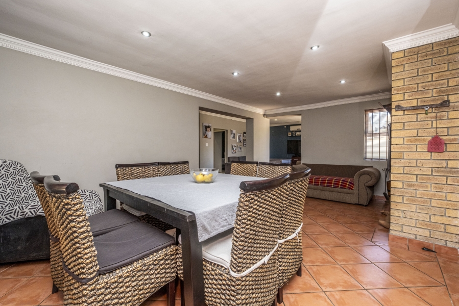 3 Bedroom Property for Sale in Protea Heights Western Cape